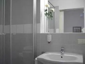 Отель Burghotel Ad Sion Rheinbreitbach